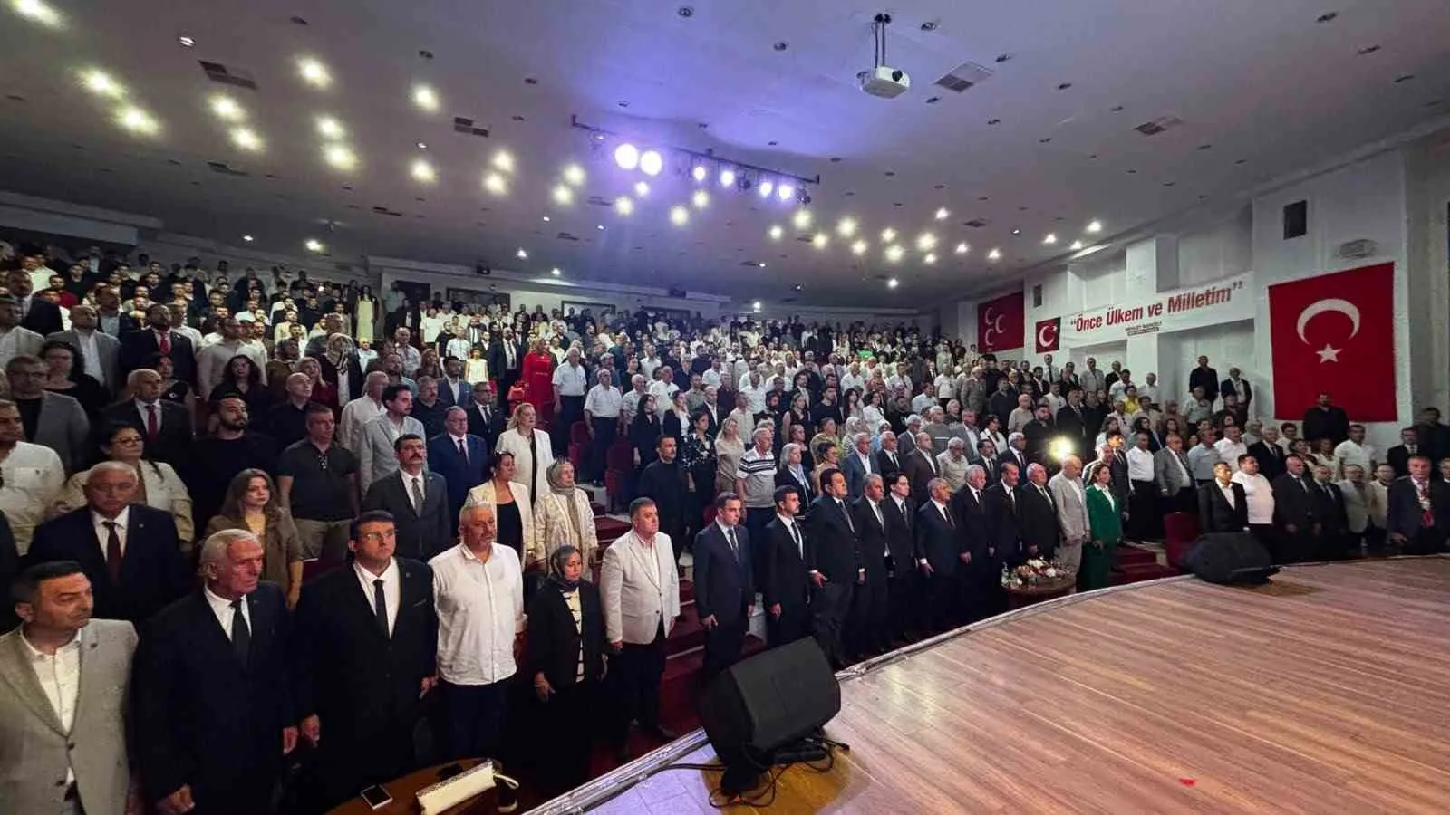 MHP İzmir’de Karabağlar Kongresi: Terörle Mücadele İçin Kararlılık Vurgusu