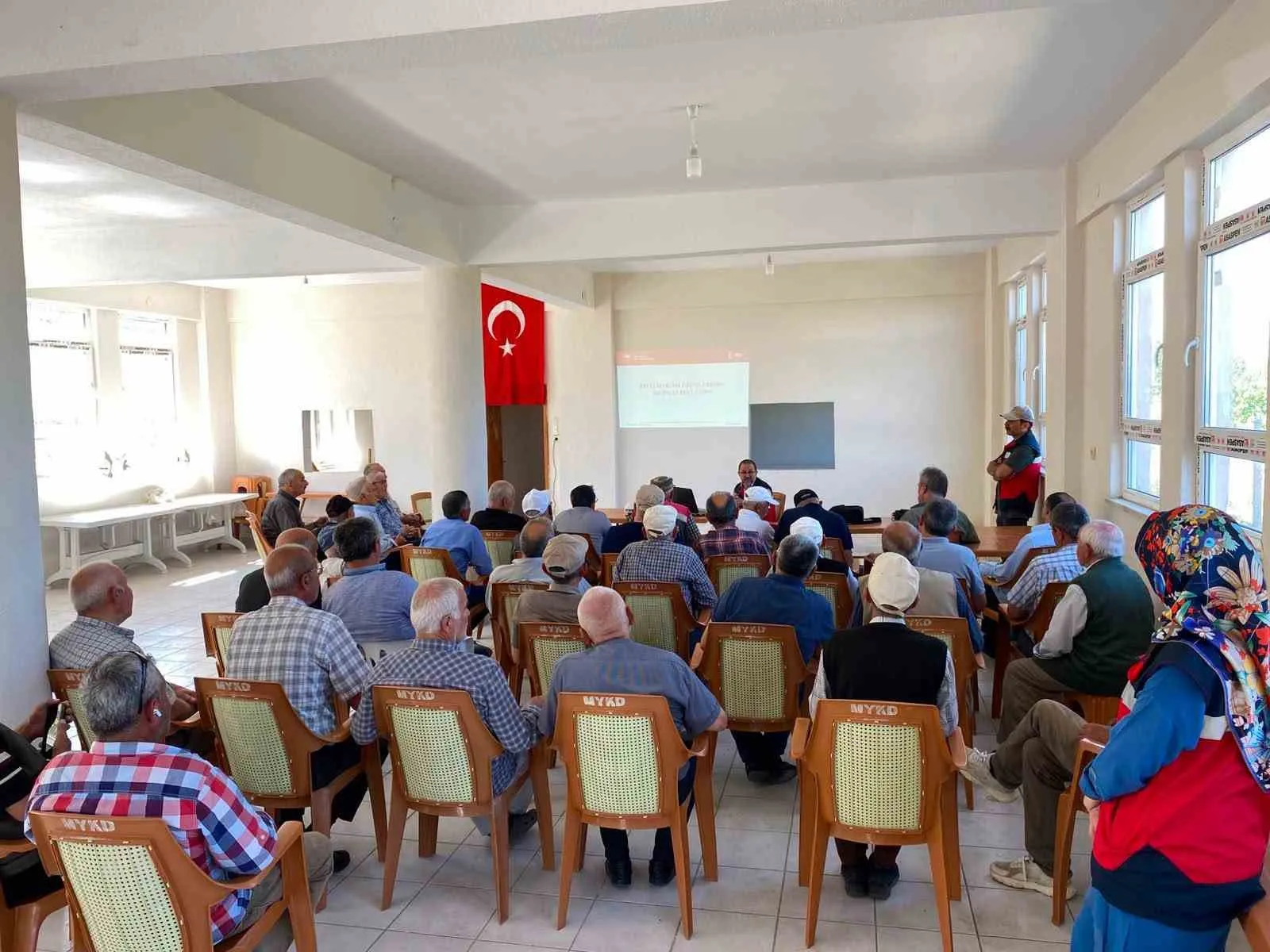 Tavşanlı'da tarımın geleceği için kritik eğitim: İlaçlamada uzmanlık dönemi