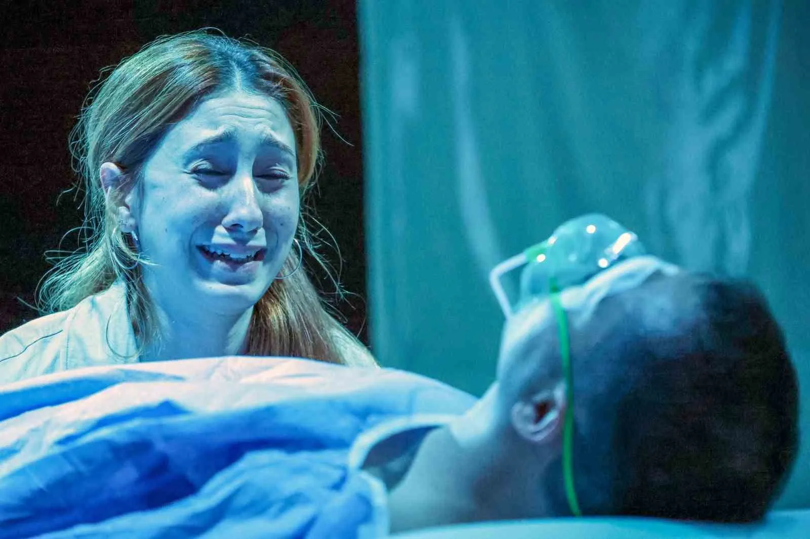 Menteşe Belediye Tiyatrosu İstanbul’dan ödülle döndü: Sahnedeki uyumları tescillendi