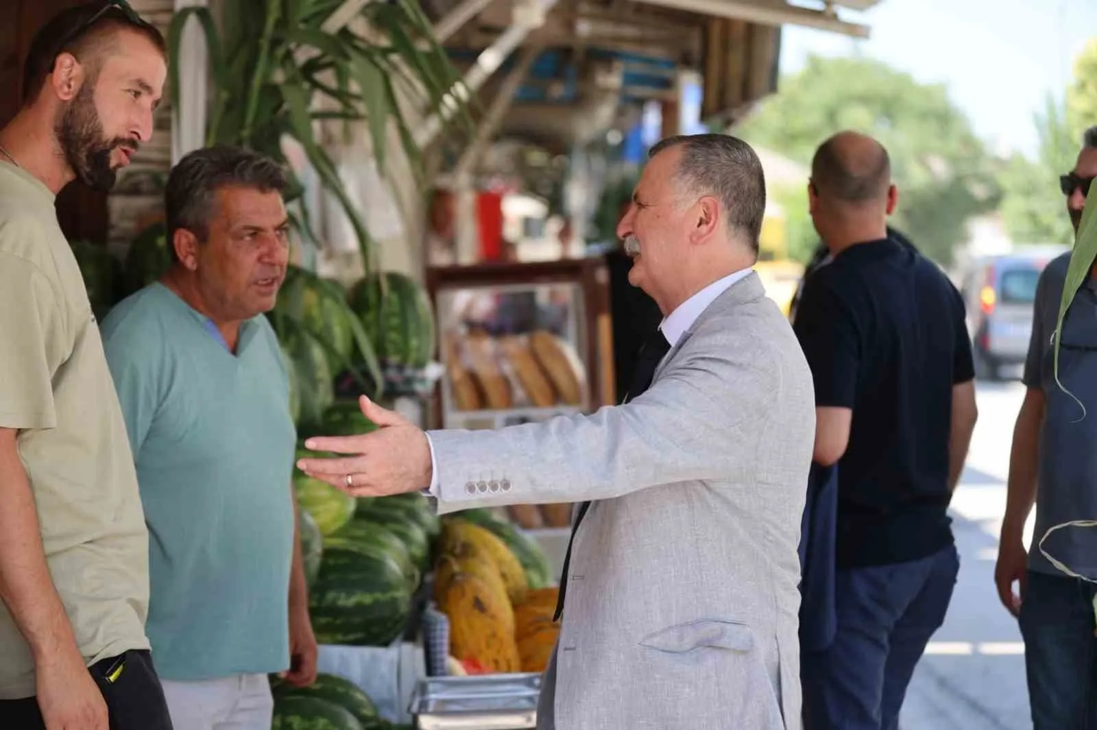 Başkan Balaban'dan Muradiye çıkarması: Esnafın sesi oldu