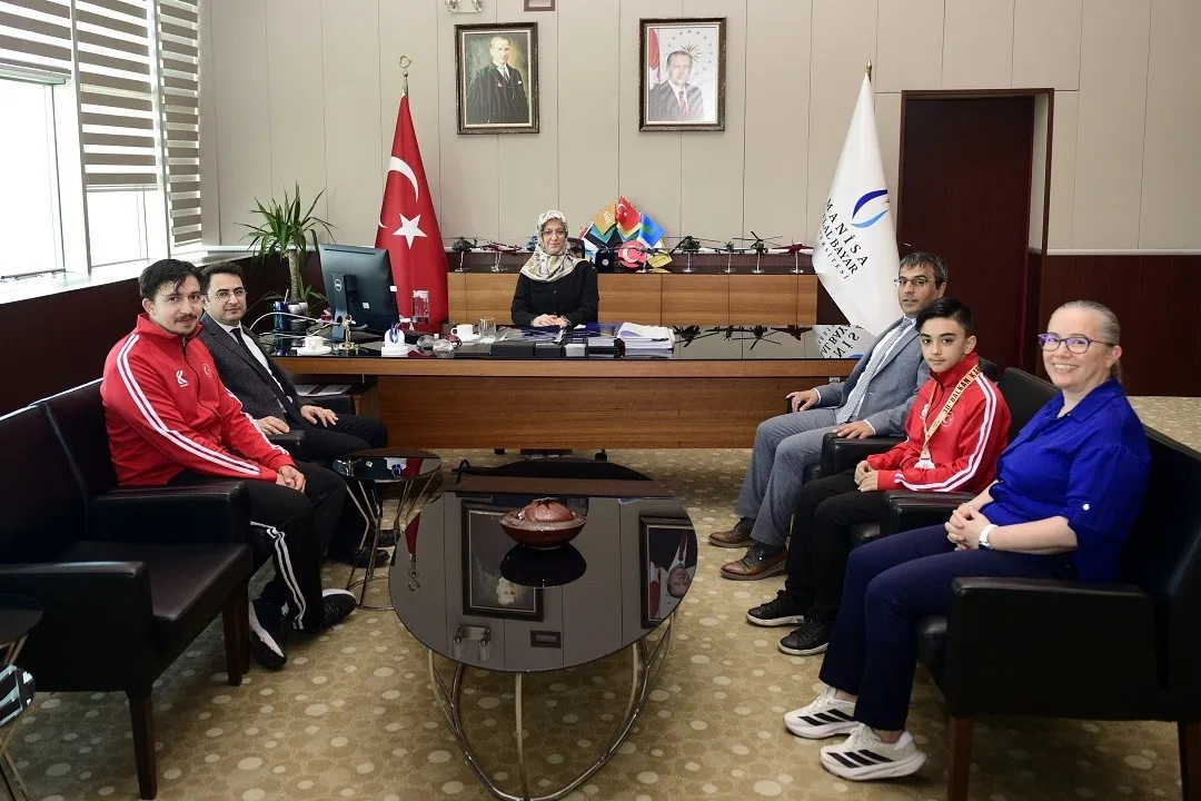Manisalı genç karateciden Balkanlar'da büyük gurur