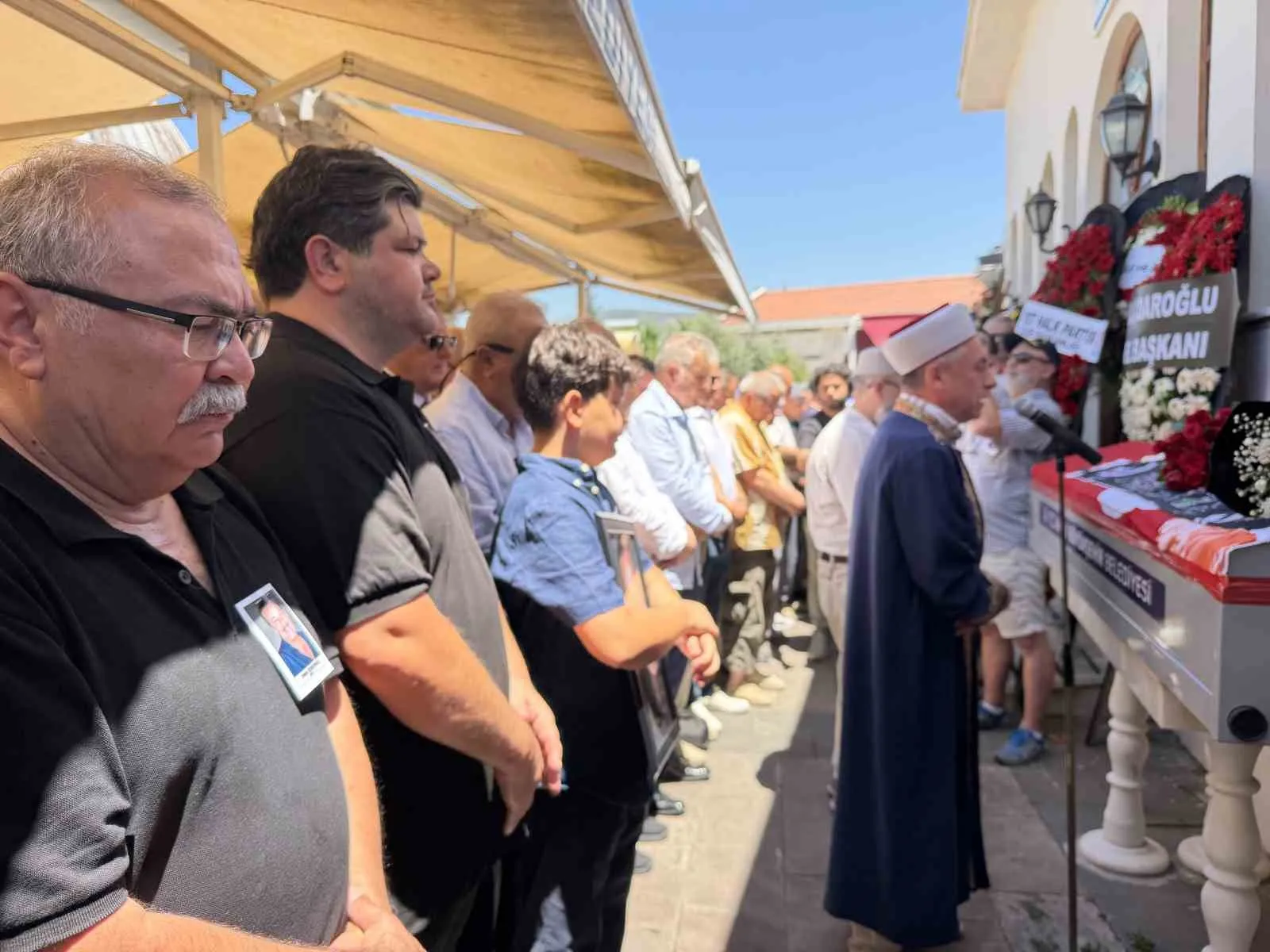 Kuşadası bir değerini kaybetti: Eski başkan Engin Berberoğlu dualarla uğurlandı