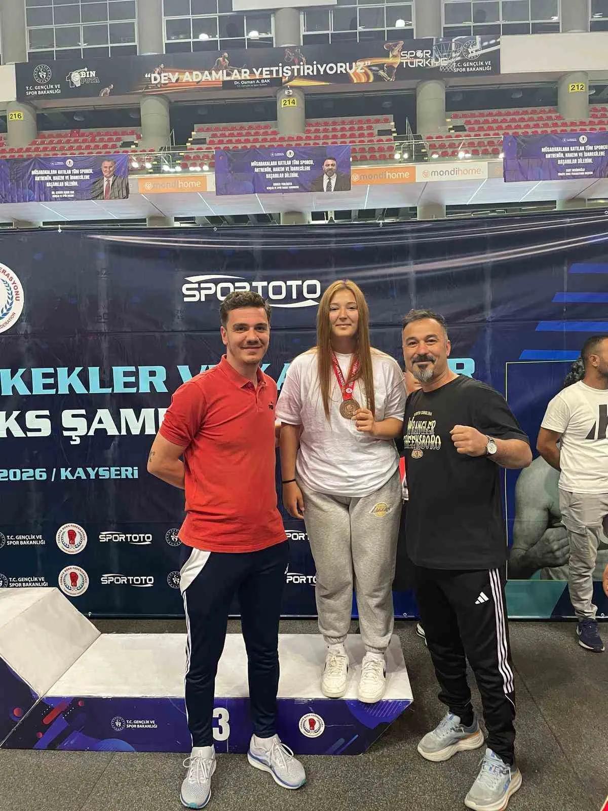 Manisalı genç yetenekten Kayseri’de büyük başarı: Ringde bronz madalya gururu