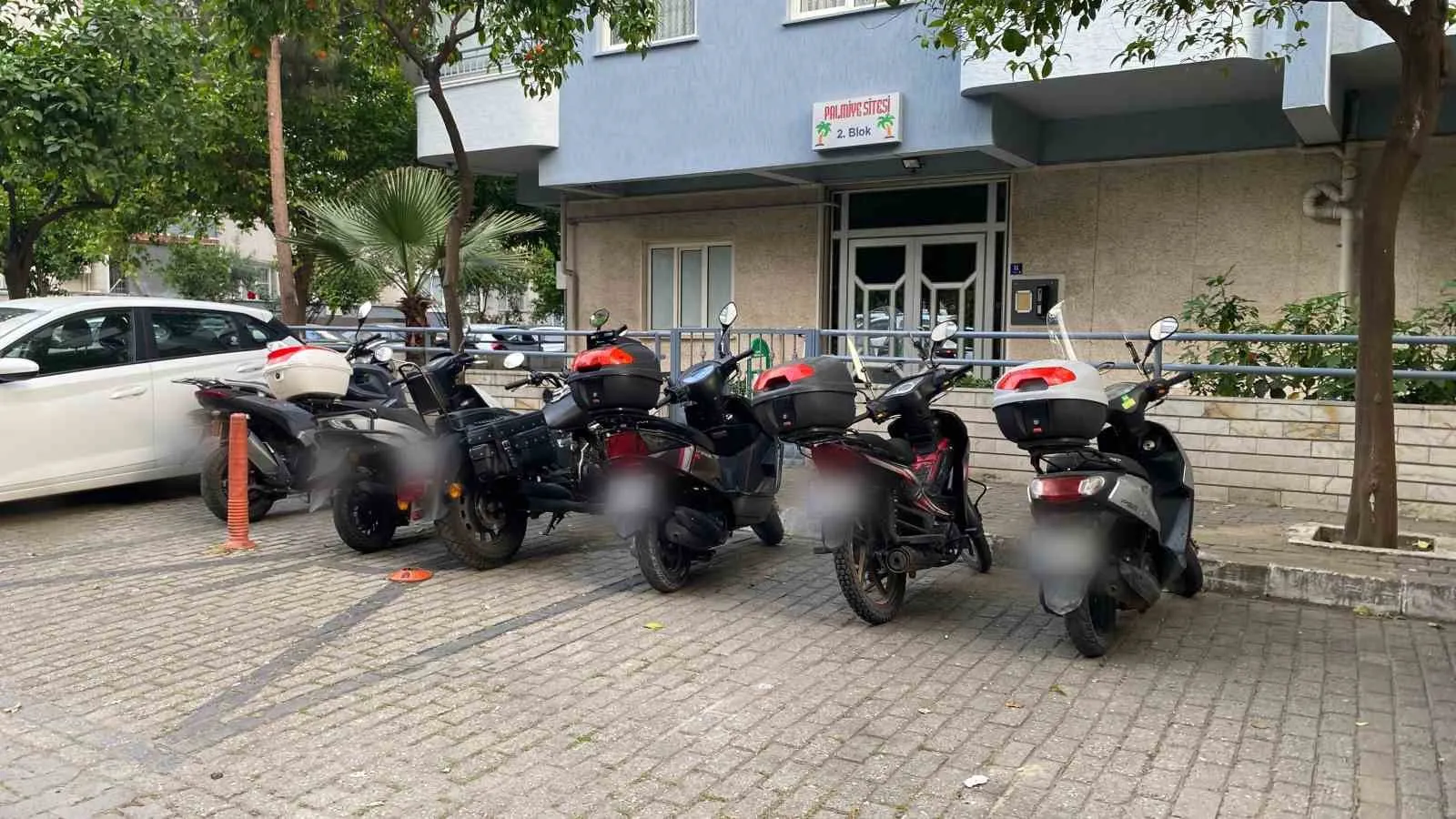 Aydın sokaklarında iki tekerlek dönemi: Trafik çilesine pratik çözüm
