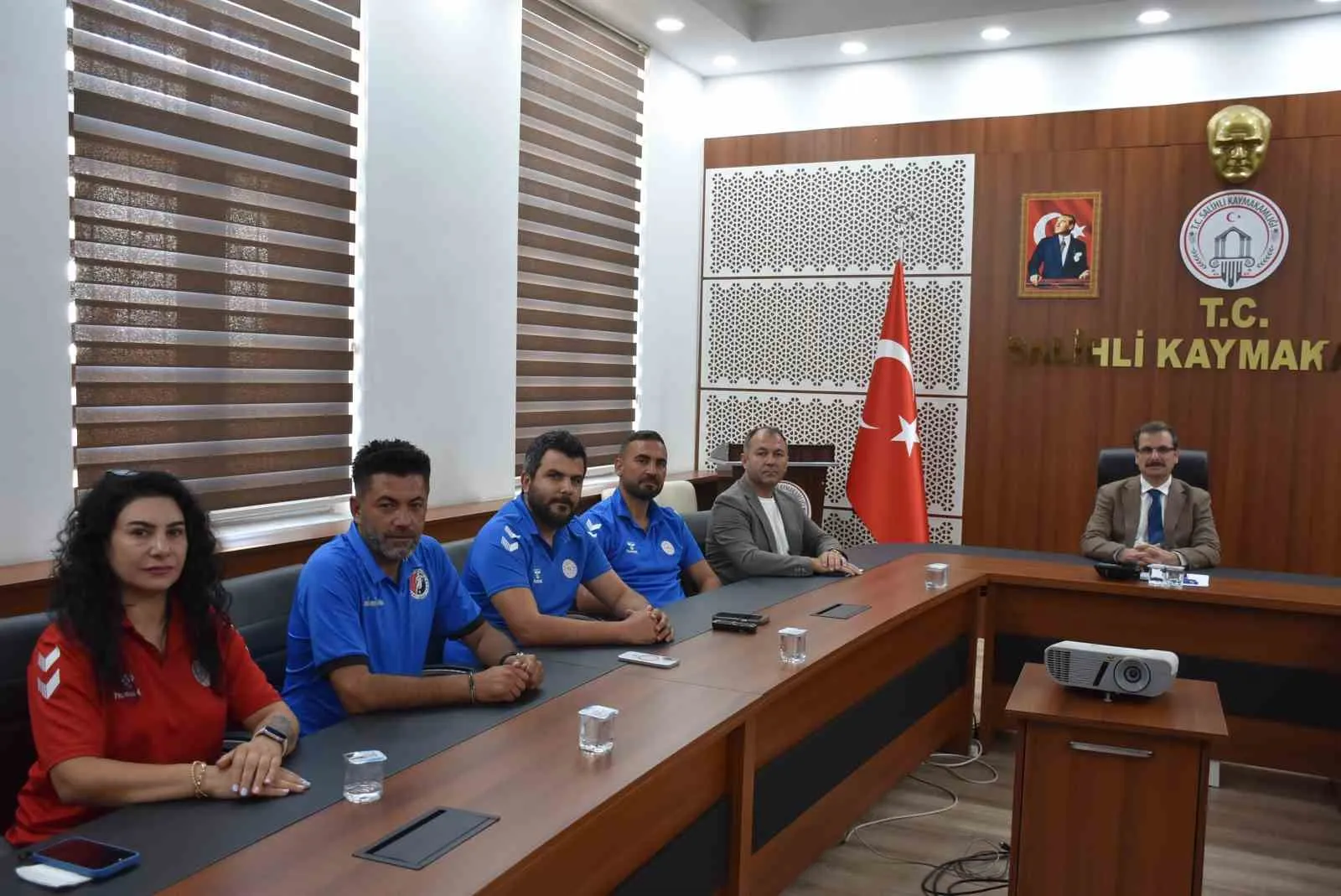 Salihli'de sporun geleceği için kritik buluşma: Yaz okulları kapılarını açıyor