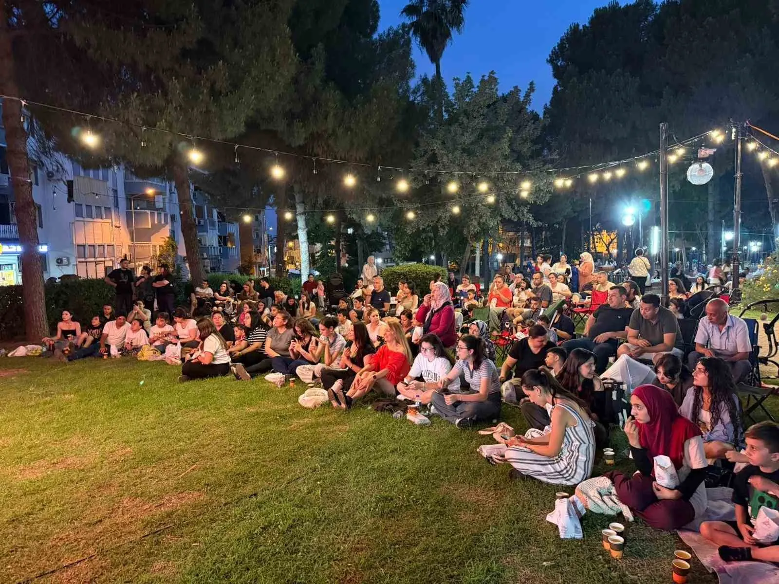 Nazilli’de beyaz perde şöleni: Yaz akşamları sinemayla şenleniyor