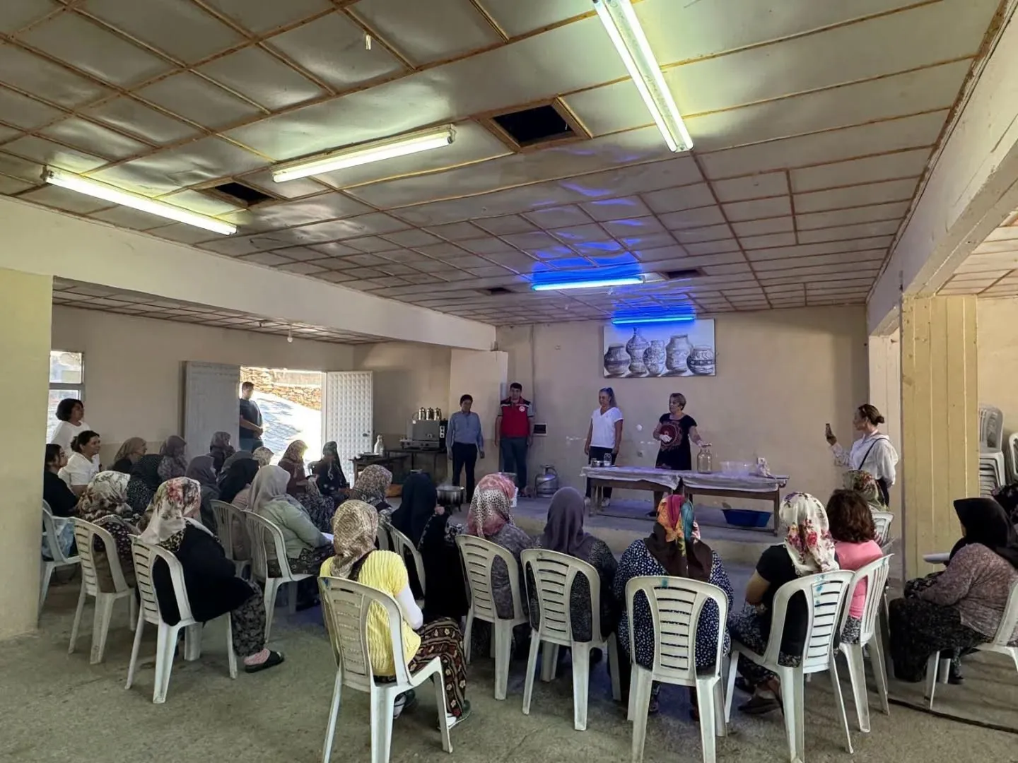 Salihli'de kadınların elinde ceviz reçele dönüştü: Kırsalda yeni kazanç kapısı