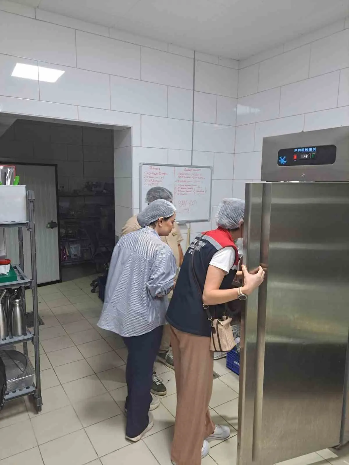 Didim’de yaz sezonu mesaisi: Mutfaklarda sıkı denetim
