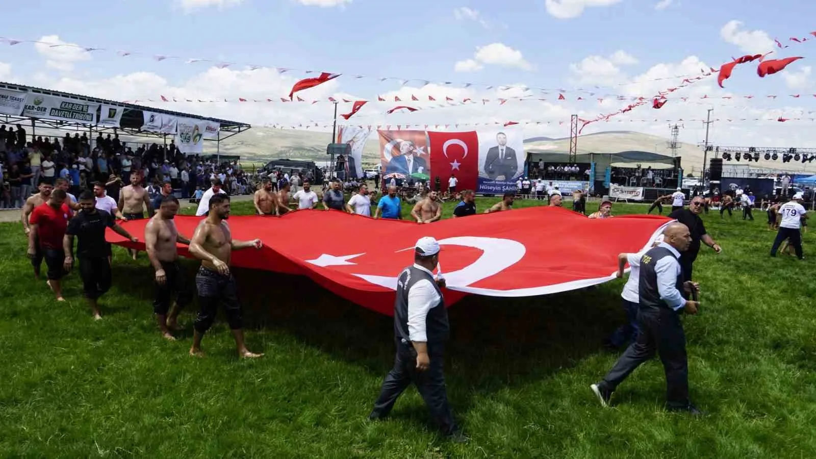 Çeyrek asırlık hasret bitti: Karaadilli’de pehlivanlar kol bağladı