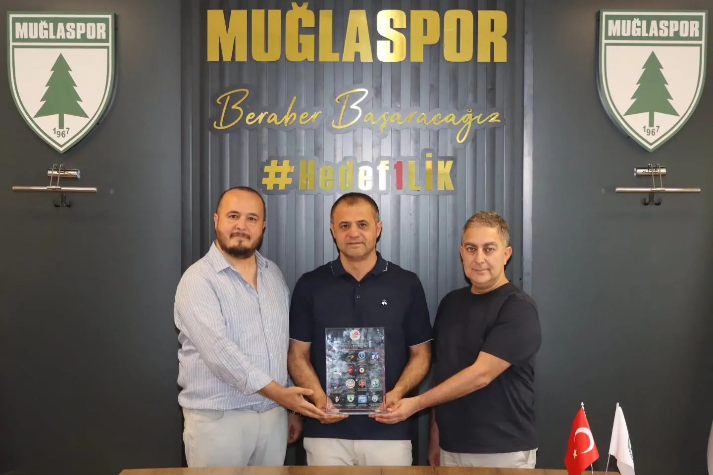 Yeşil-beyazlıların zihin oyunlarındaki büyük başarısı: Muğlaspor zirveye yerleşti