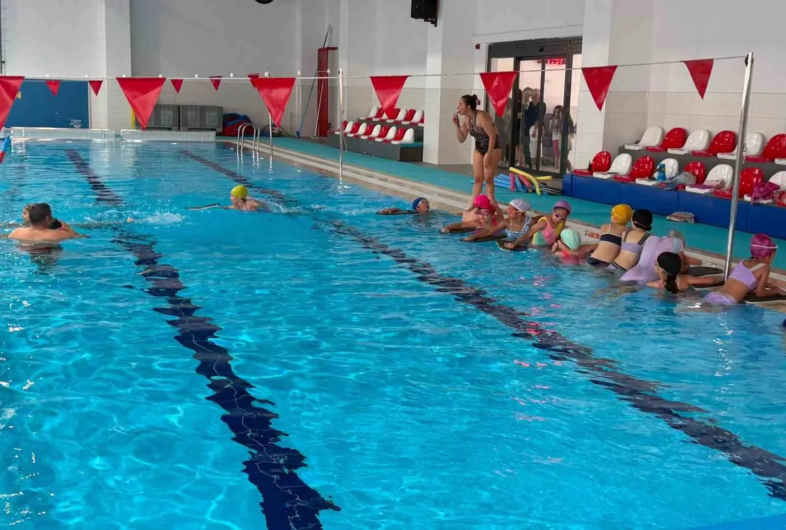 Söke'de kulaçlar atılmaya başlandı: Yarı olimpik havuz kapılarını açtı