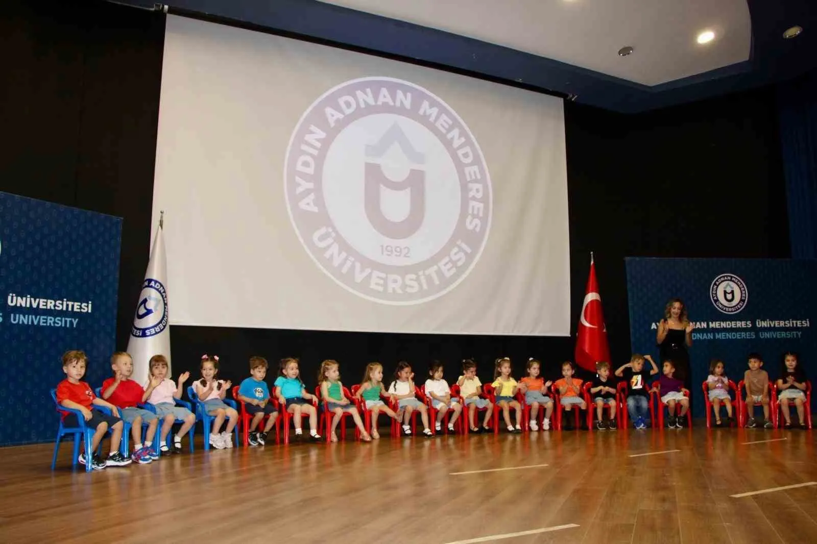 Minik diplomalar havaya uçtu: ADÜ Anaokulu’nda unutulmaz veda