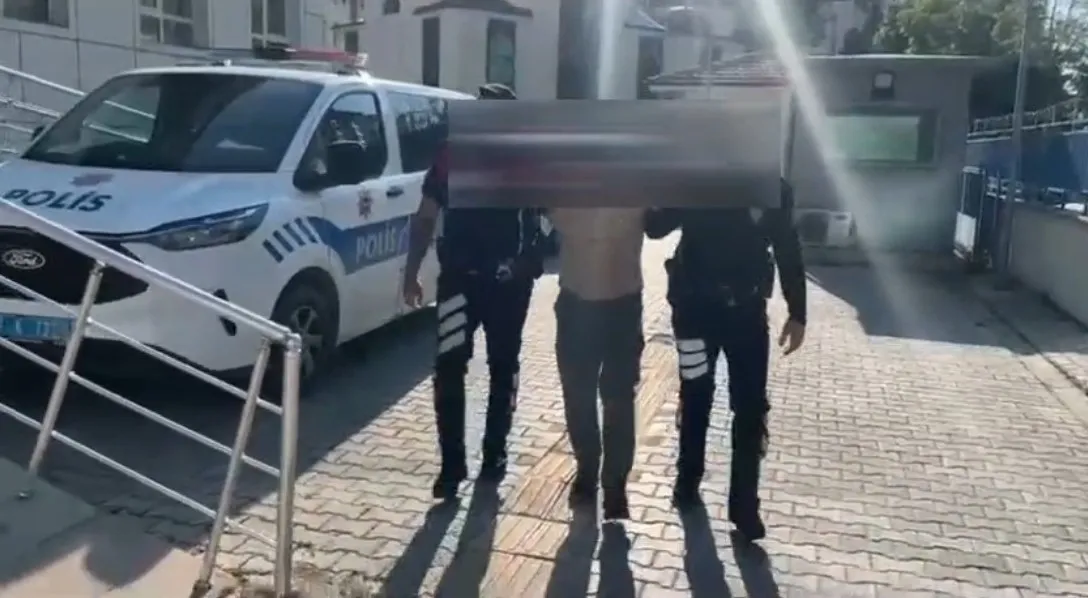 Kütahya polisinden dikkat çeken operasyon: Sahte kimlikli firari INTERPOL ağına takıldı