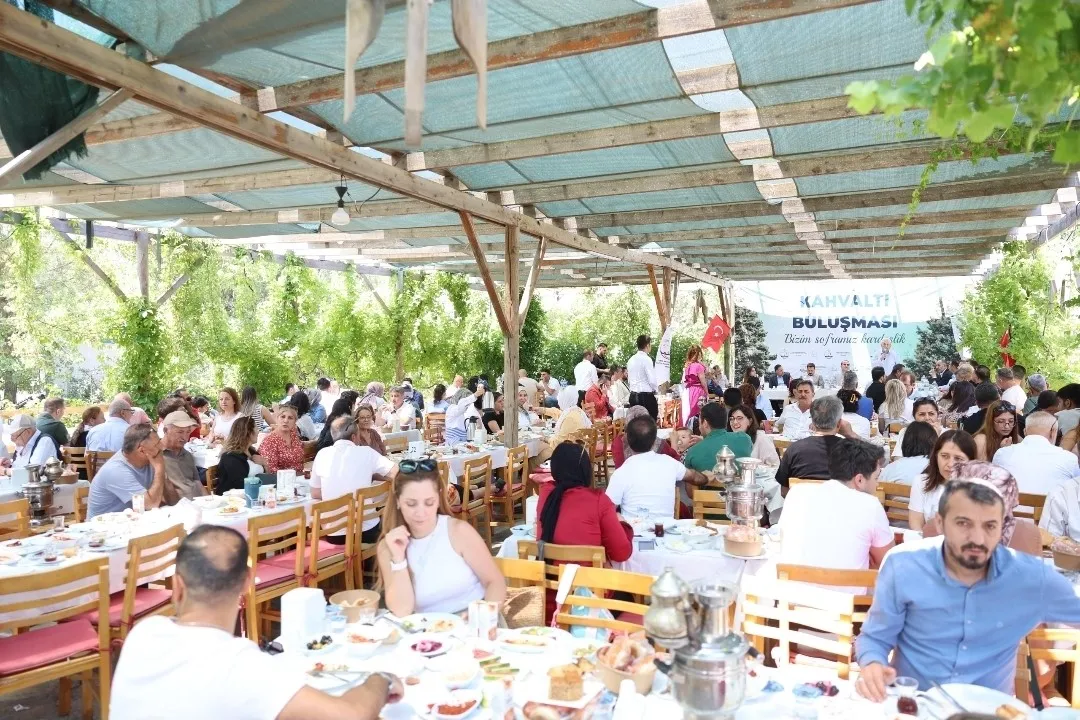 Bornova’da Maraş rüzgarı: Hemşeriler ortak değerlerde buluştu