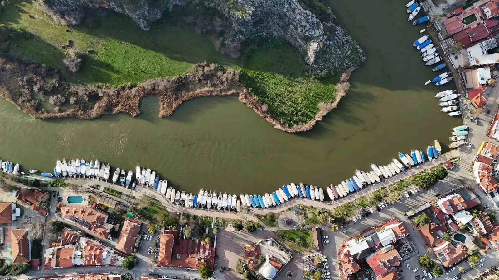 Dalyan’ın kristal sularında sessiz dönem: Motor gürültüsü yerini doğaya bırakıyor
