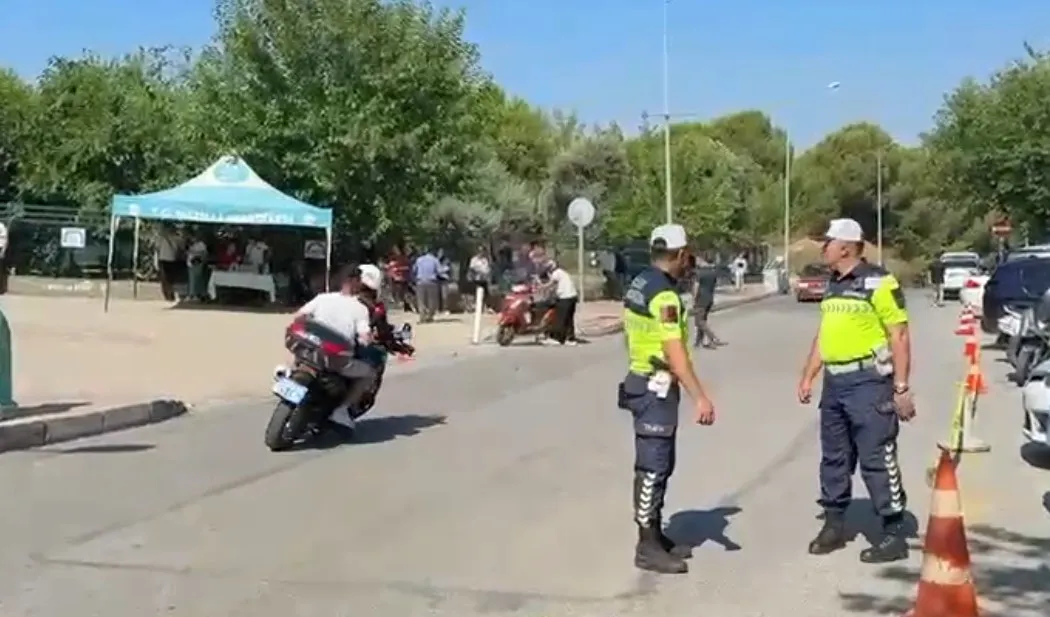 Sınav stresi yerini rahat bir nefese bıraktı: Yanlış kampüse giden adayı jandarma kurtardı