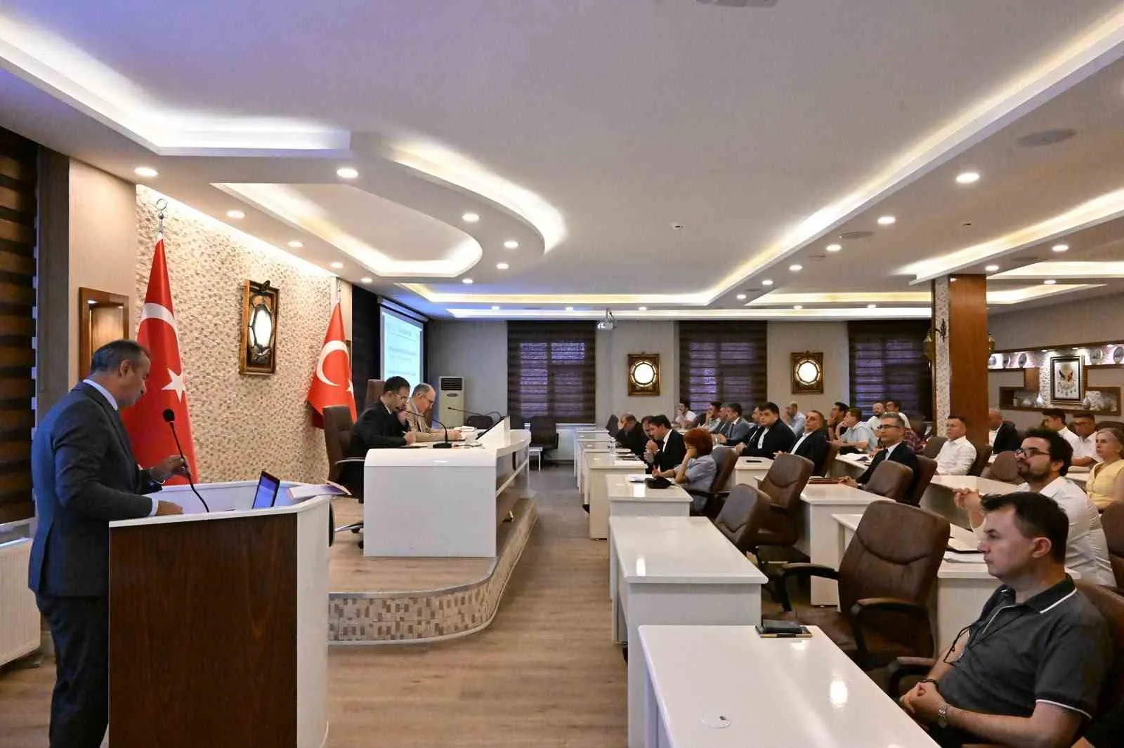 Manisa’da sokak hayvanları için dev operasyon: 18 ayda binlerce cana el uzatıldı