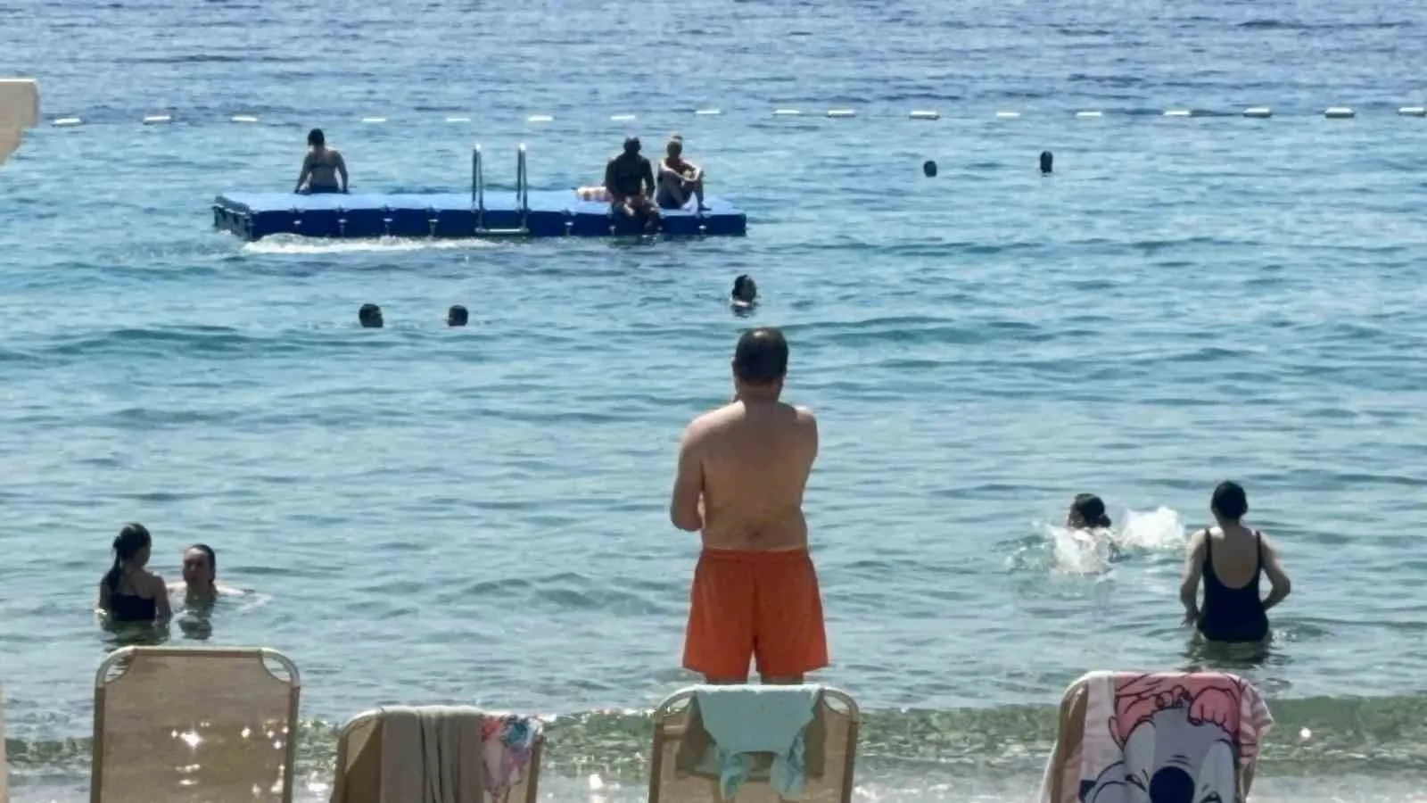 Bodrum’da sezonun zirvesi: Okullar kapandı, tatilciler koylara akın etti