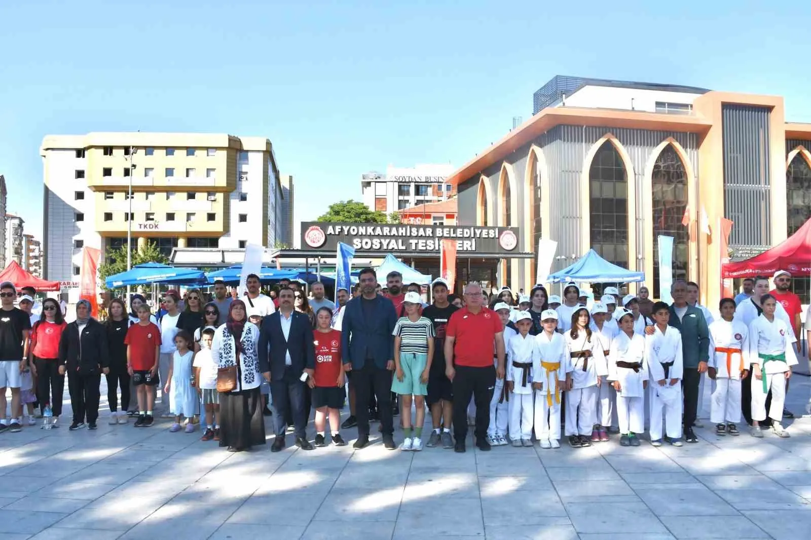 Afyonkarahisar'da spor şöleni: Geleceğin şampiyonları için kapılar açıldı