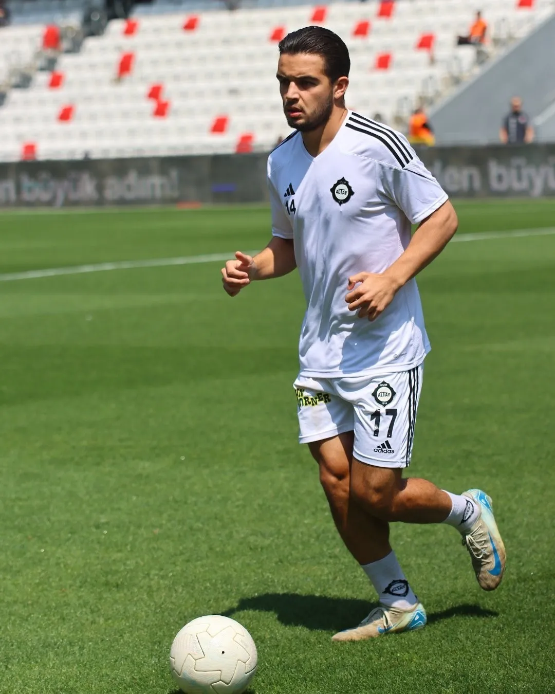 Altay'da yedi yıllık serüven noktalandı: Genç oyuncudan duygusal veda