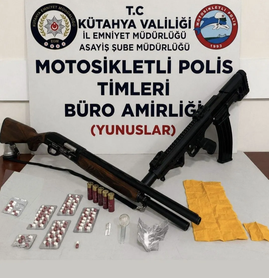 Kütahya sokaklarında geniş çaplı huzur operasyonu: Onlarca suç unsuru ele geçirildi