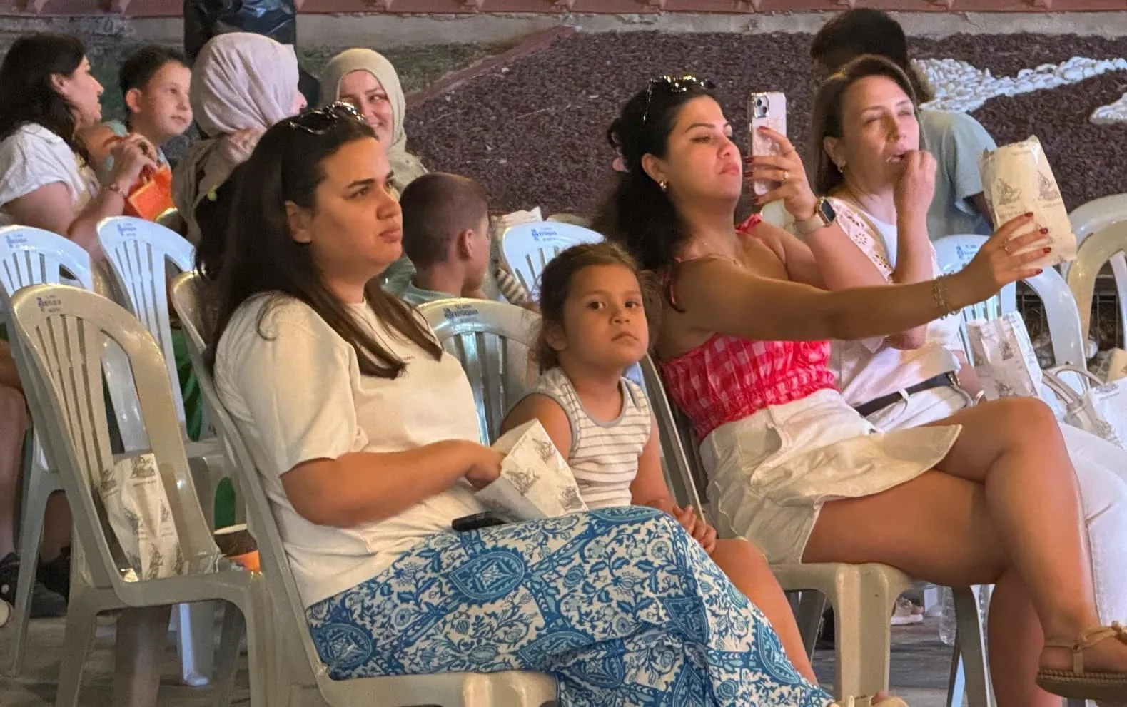 Yenipazar’da nostalji rüzgarları: Yıldızların altında sinema keyfi
