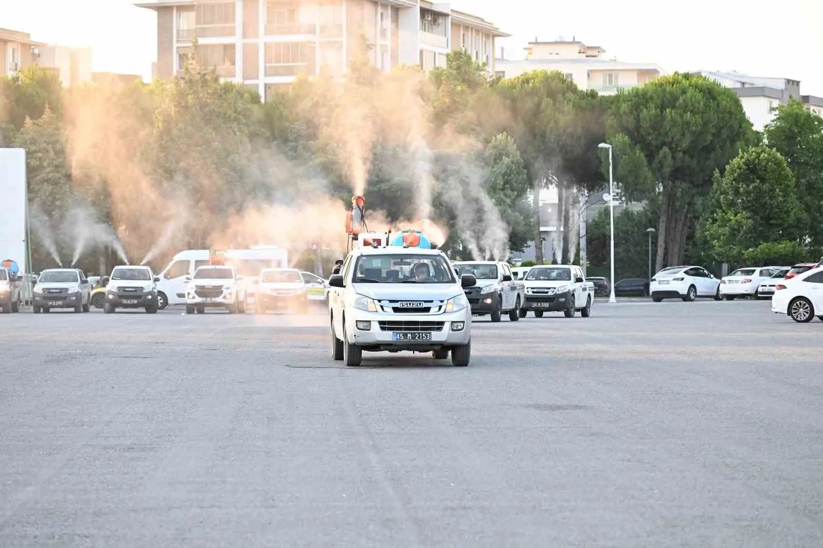 Manisa’da yaz mesaisi: Haşerelere karşı 7/24 koruma kalkanı