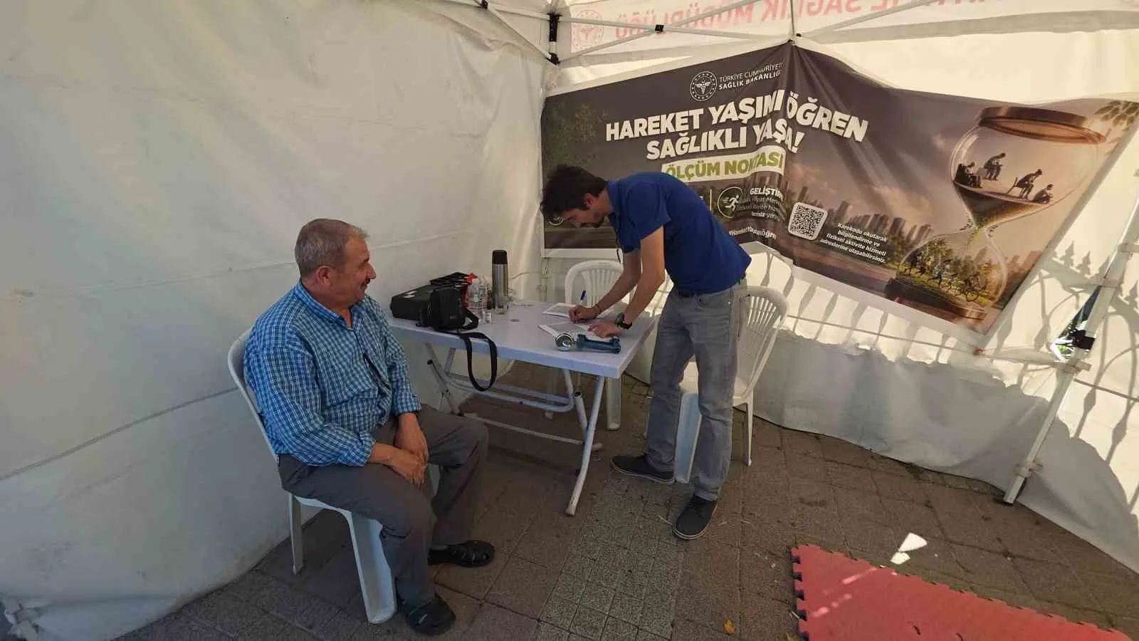 Kütahya’da meydanlarda sağlık taraması: Hareket yaşınızı keşfedin