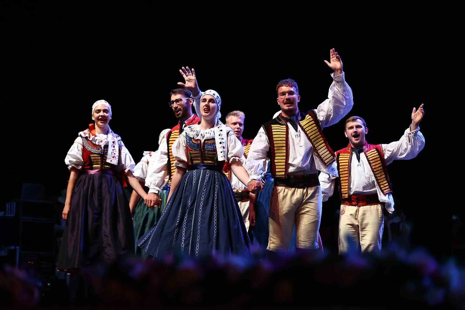 Denizli’de 20 yıllık gelenek: Dünya dansları şehri saracak