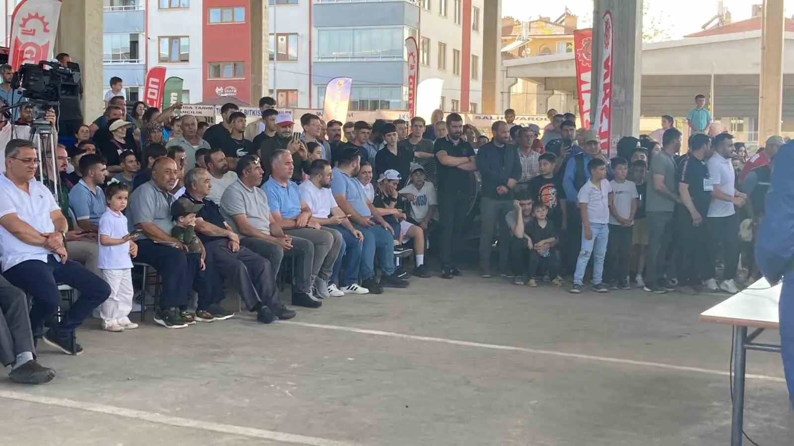 Sultandağı'nda heyecanlı bekleyiş: Şampiyon buzağı sahibini buldu