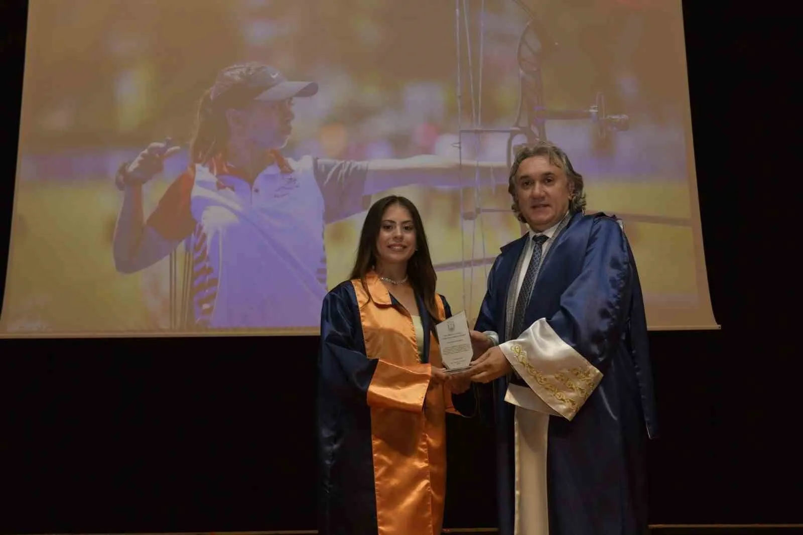 MSKÜ'de gurur dolu gün: Sporun genç yetenekleri diplomalarına kavuştu