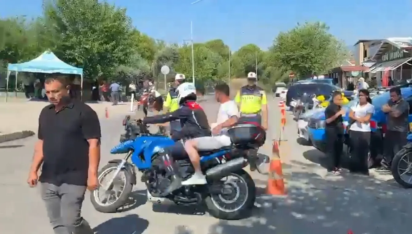 Sınav stresi yerini rahat bir nefese bıraktı: Yanlış kampüse giden adayı jandarma kurtardı