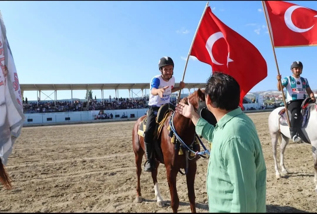 Ata sporunda Selendi fırtınası: Şampiyonluk kupası evine döndü