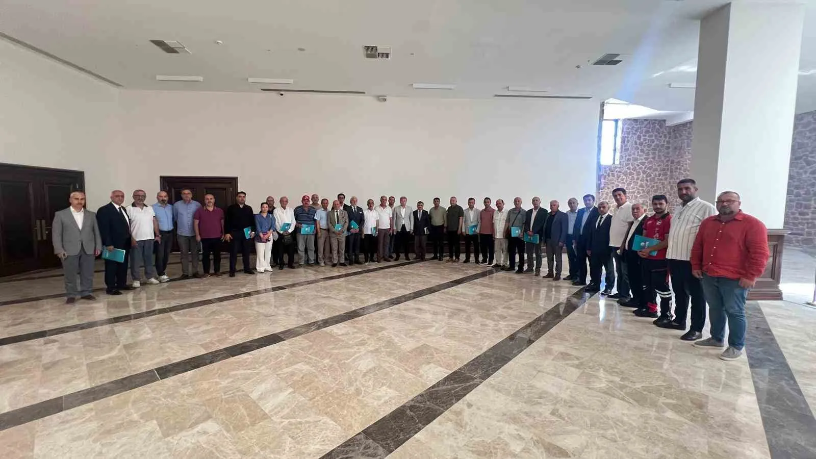 İzmir’de demokrasi nöbeti için dev buluşma: 500 kuruluş tek vücut oldu