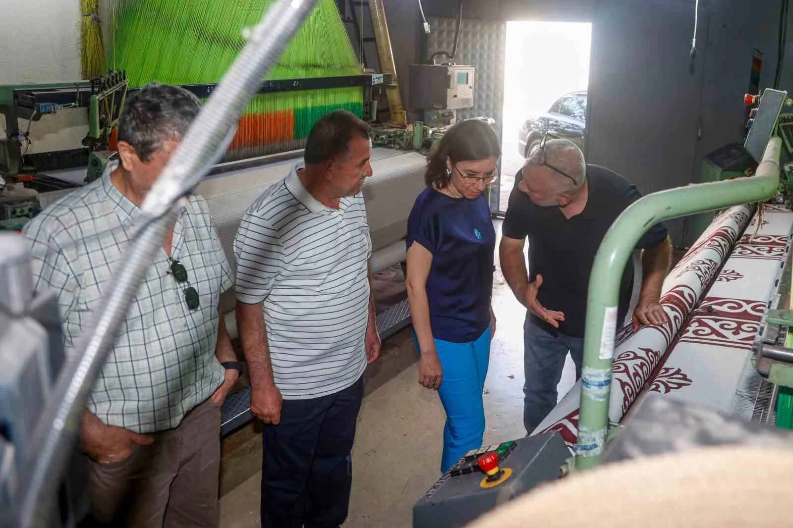 Uşak’ta esnafın sesi yerinde dinlendi: Başkan Vekili Özkan’dan saha turu