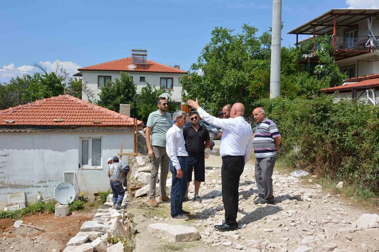 Babadağ'da hizmet seferberliği: Başkan Kumral sahadaki çalışmaları bizzat denetledi