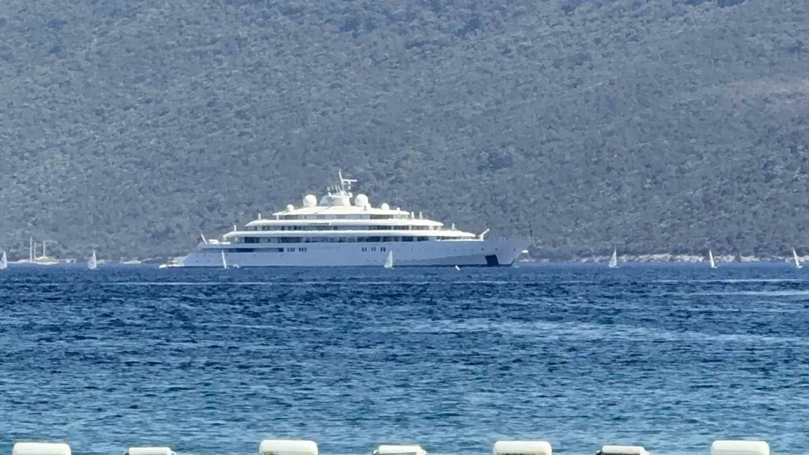 Bodrum’un mavi sularında 150 milyon dolarlık devasa şölen