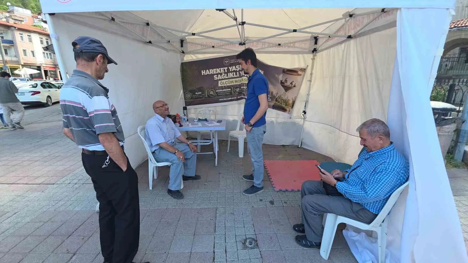 Kütahya’da meydanlarda sağlık taraması: Hareket yaşınızı keşfedin