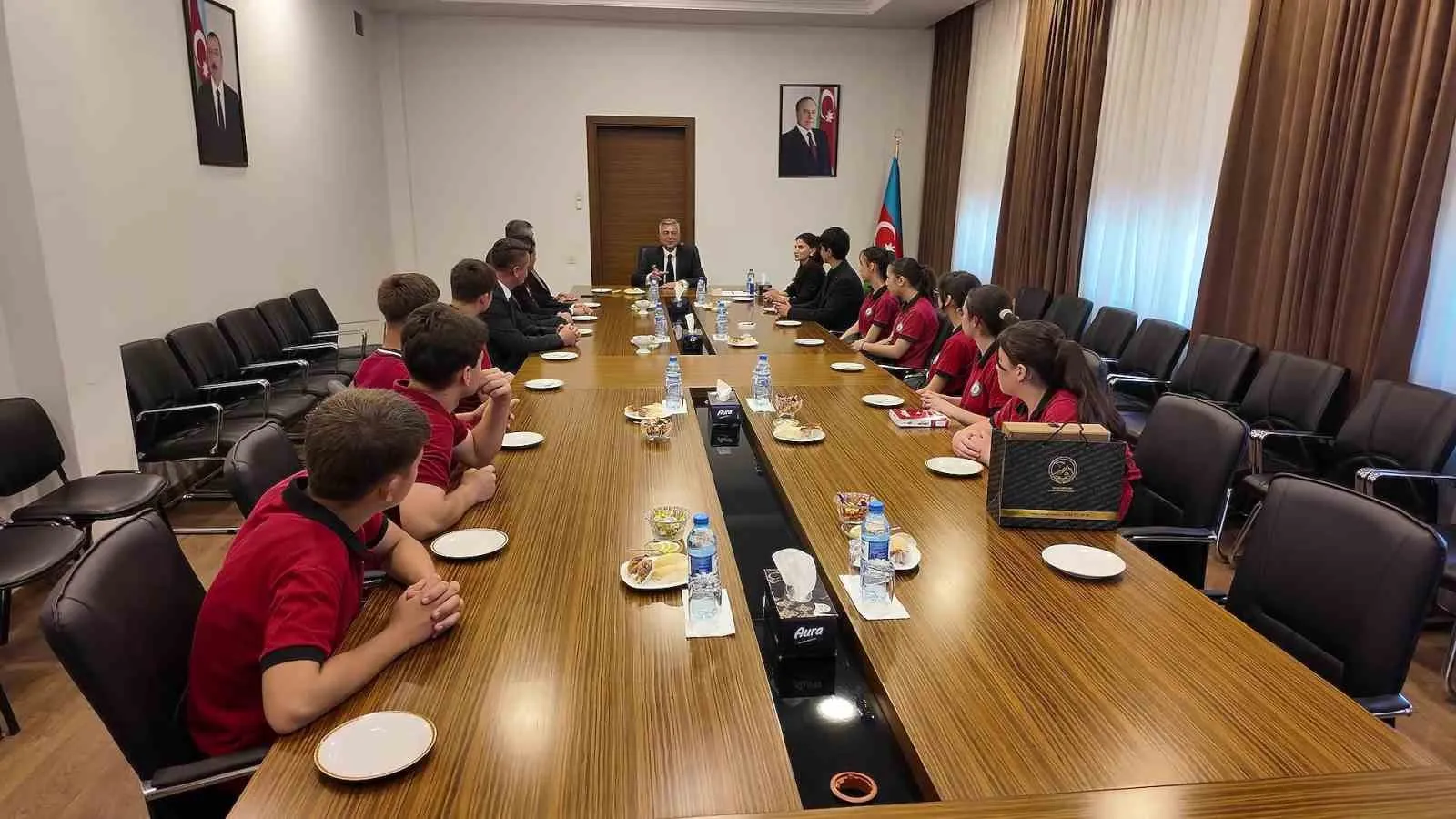 Denizli ve Bilesuvar arasında eğitim kardeşliği: Çameli heyetine Azerbaycan'da görkemli karşılama