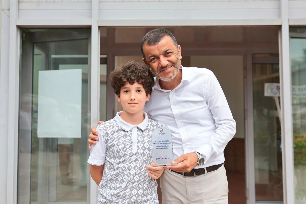Futbol sahalarının heyecanı Denizli’de karikatürle ölümsüzleşti