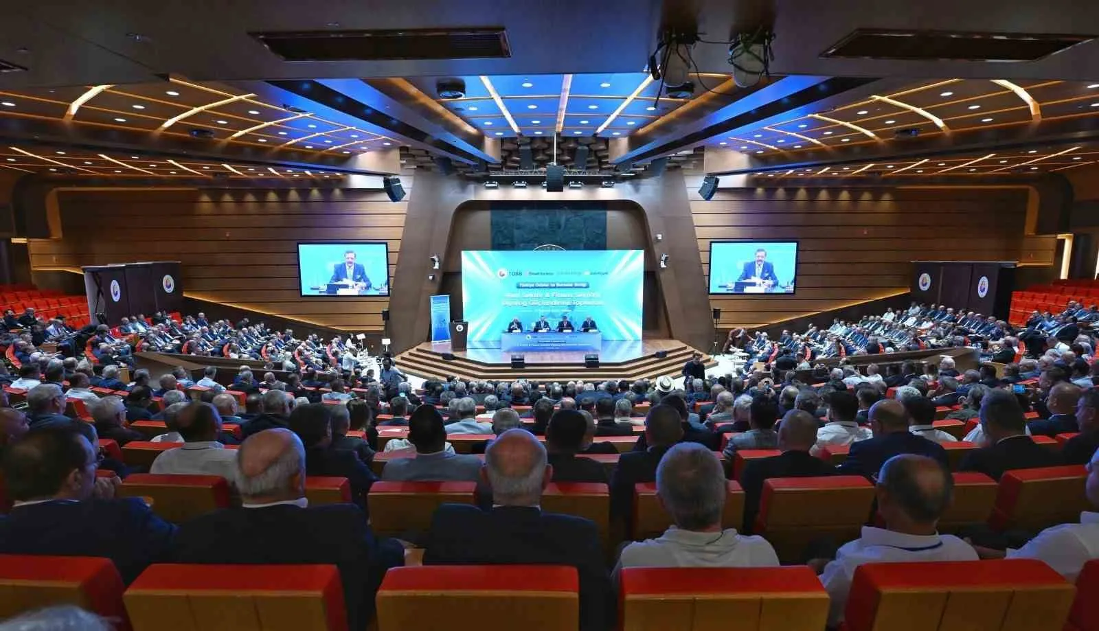 Sanayicinin finansman isyanı: Tekstili günah keçisi ilan etmek çözüm değil