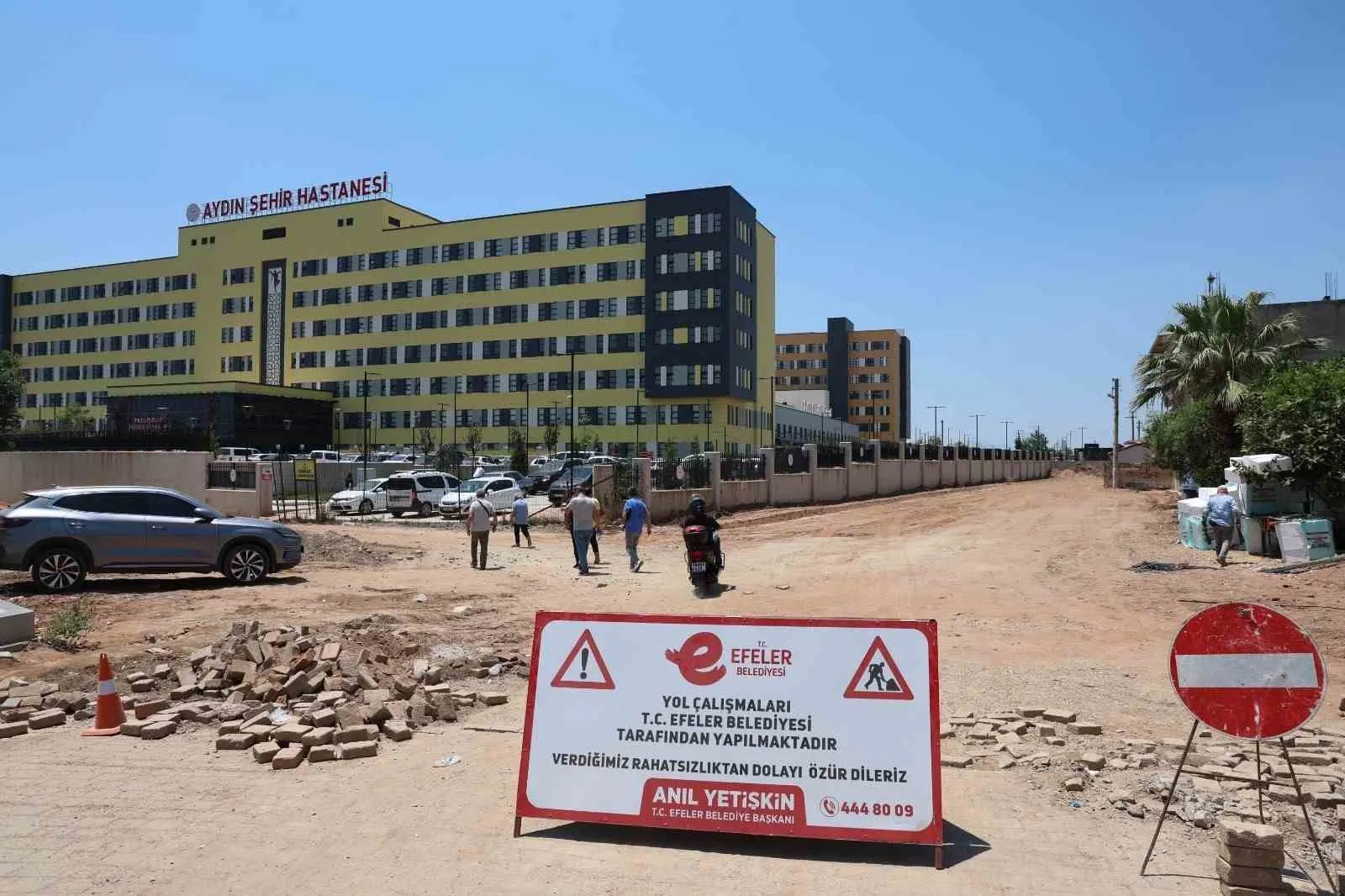 Efeler'de hastane yolu yenileniyor: 20 bin metrekarelik dev dönüşüm