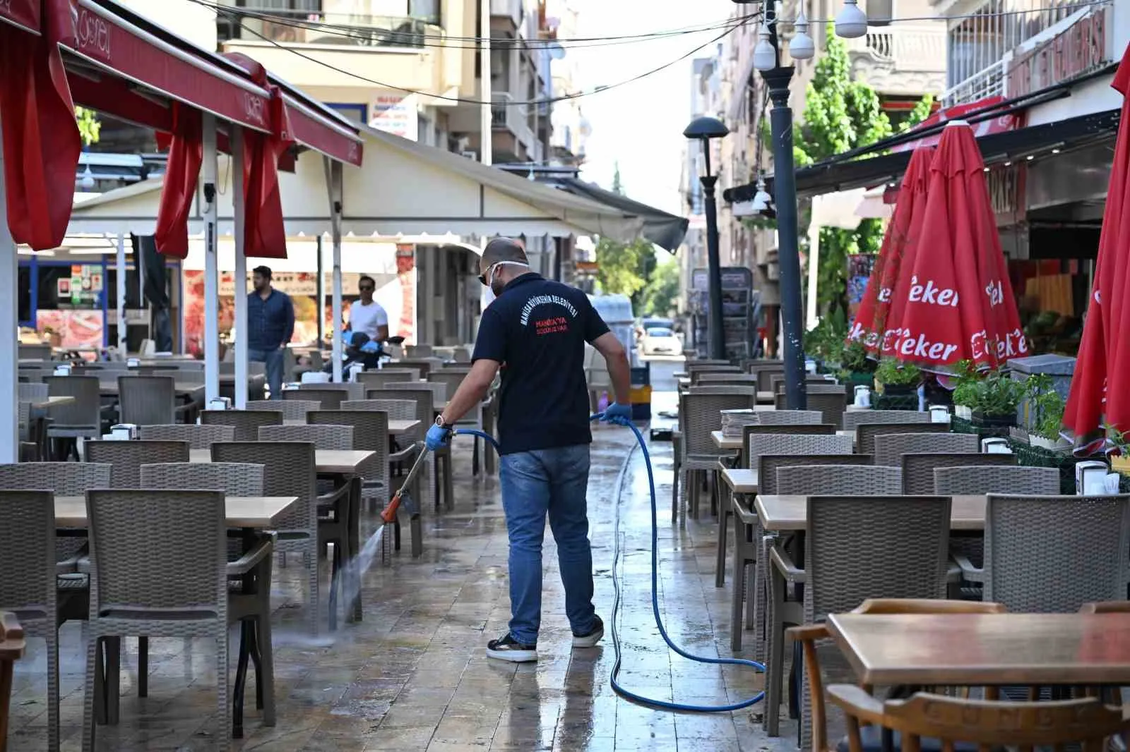Manisa’da hijyen nöbeti: Zararlılara karşı 17 ilçede kesintisiz koruma