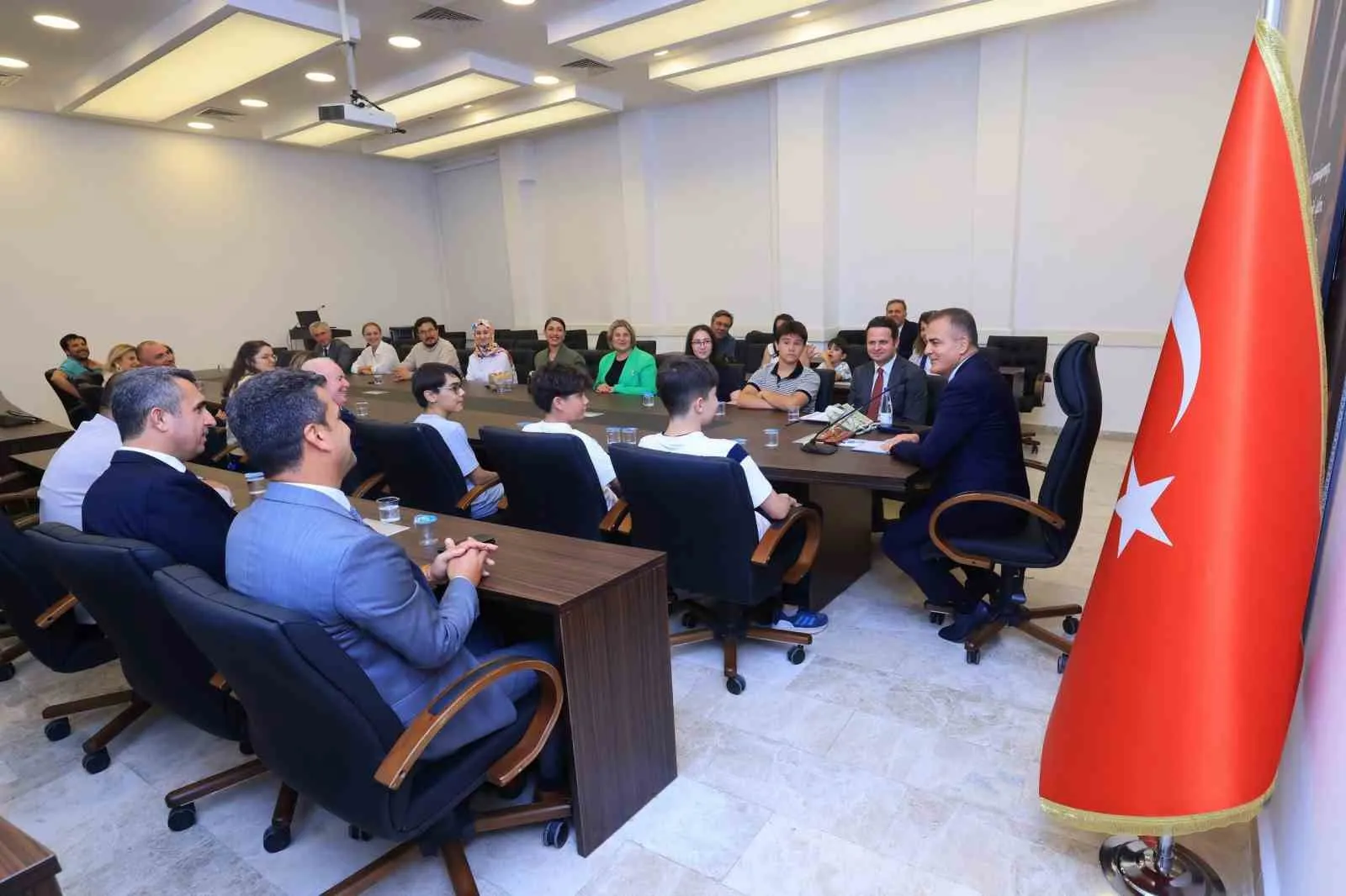 Muğla’nın zirvedeki gençlerine valilikten anlamlı ödül