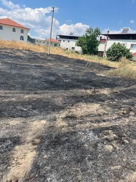 Sarıgöl'de korkutan yangın: Mahalleli ve ekipler seferber oldu