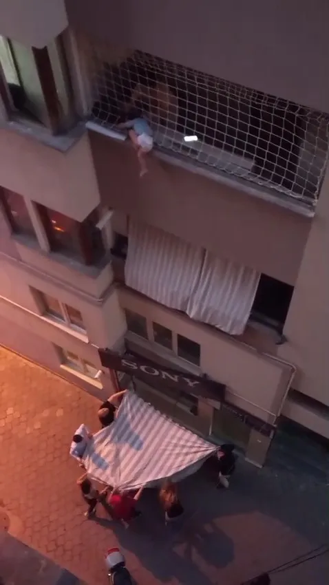 Denizli’de yürekleri ağza getiren anlar: İtfaiye erinden anneyi ağlatan sözler