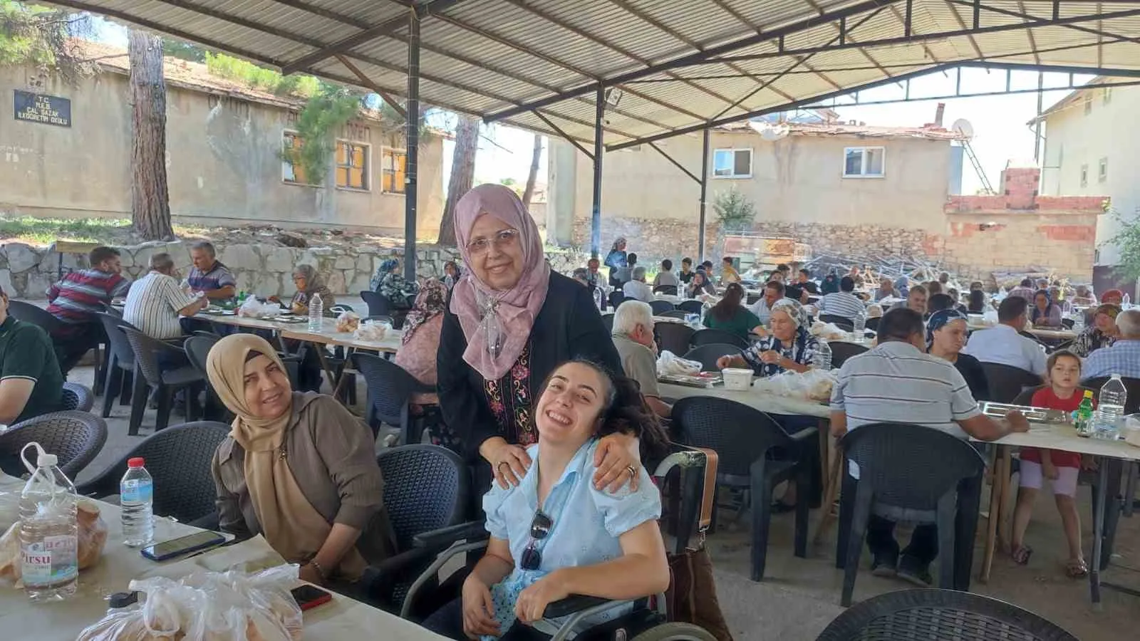 Denizli'de anlamlı buluşma: Mevlit programında çocuklara tarih mirası hediye edildi