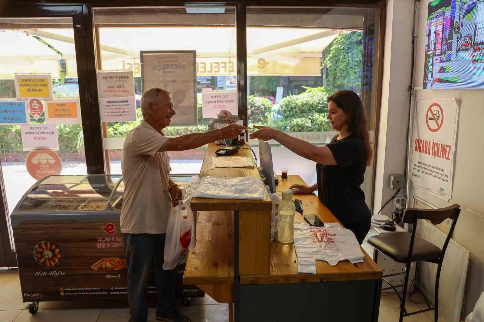 Efeler’de ekmekte fiyat devrimi: Belediye tesislerinde 12,50 TL dönemi