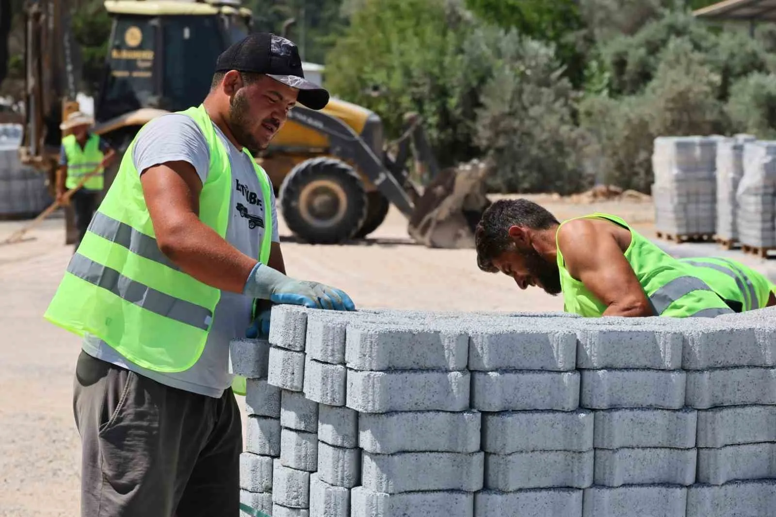 Bodrum'da mahalle meydanlarına modern dokunuş: Çamlık'ta hummalı çalışma