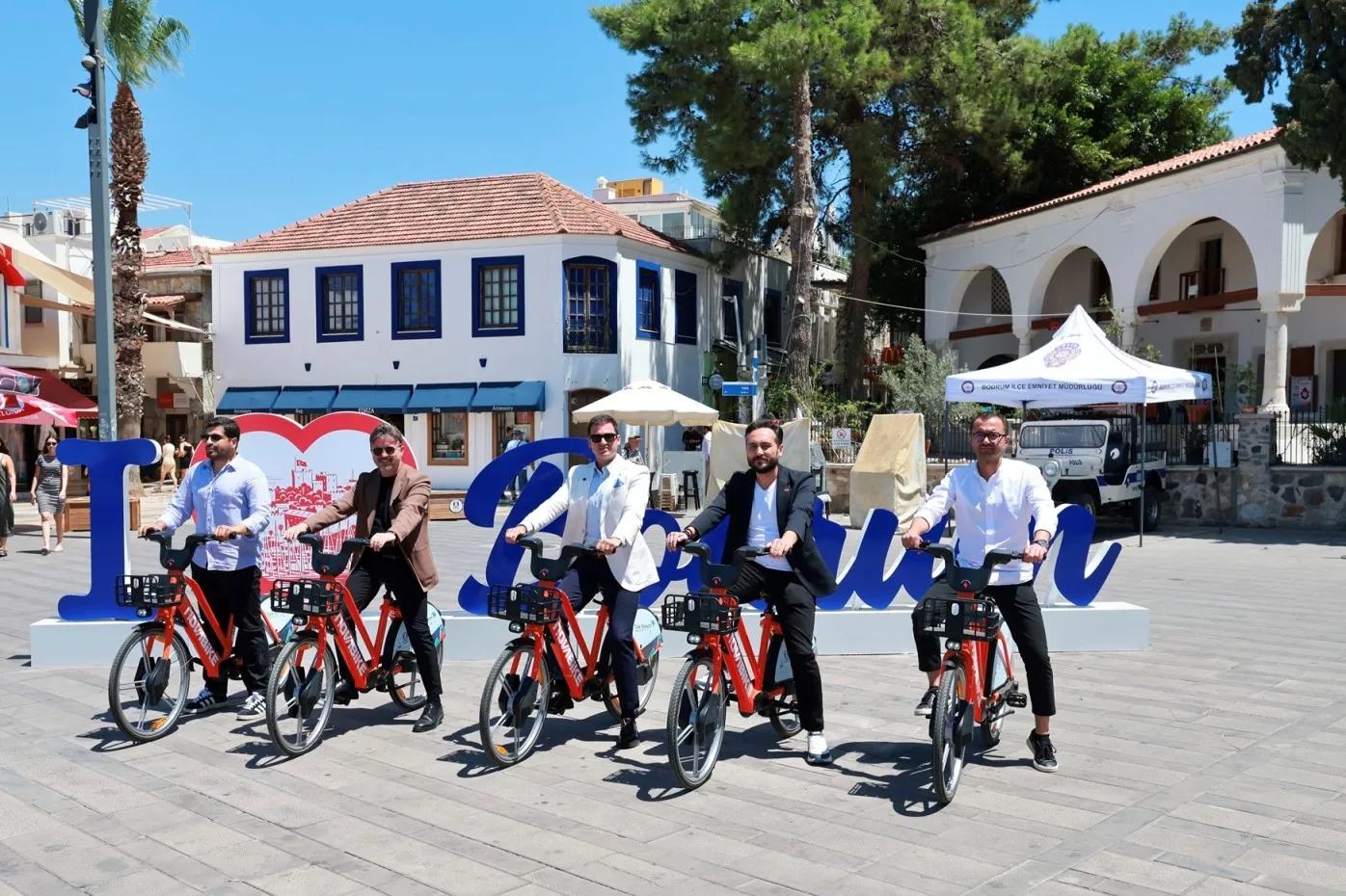 Bodrum’da ulaşımda devrim: 300 akıllı bisiklet yollara çıkıyor